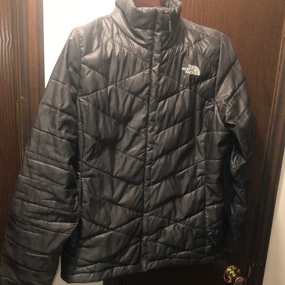 THE NORTHFACE 550 Quilted Large jacket - Picture 1 of 11